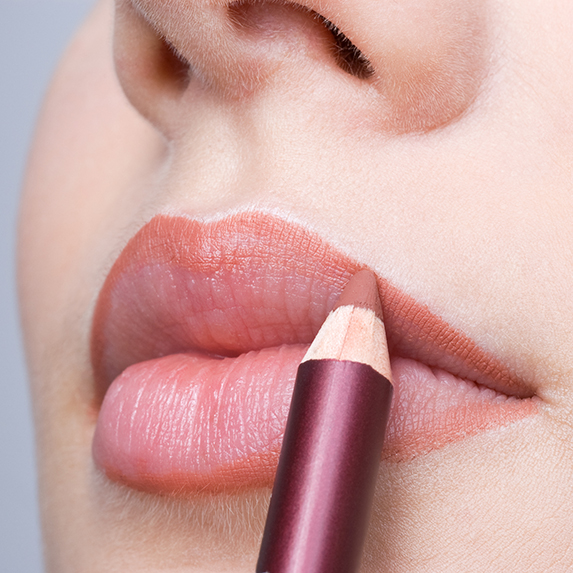 Mistake #7: Wearing the wrong shade of lip liner