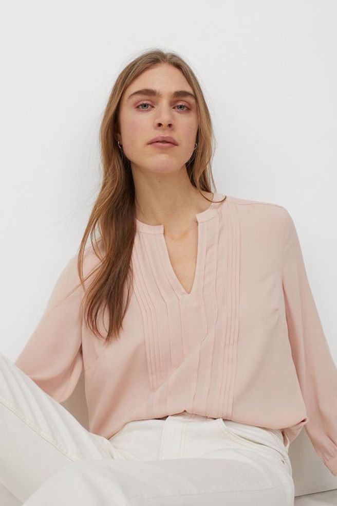 How to Wear a Pintuck Blouse Right - Slice