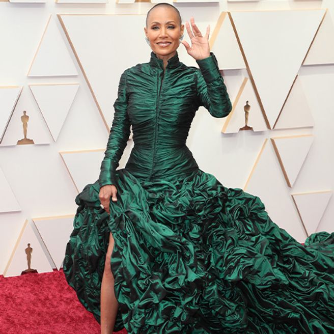 Red Carpet Fails: The Worst Oscars Dresses of All Time - Slice