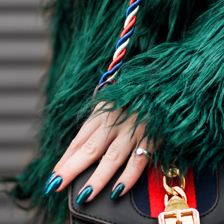 Are Velvet Nails the Latest Fall Nails Trend? Wow Your Friends With a ...