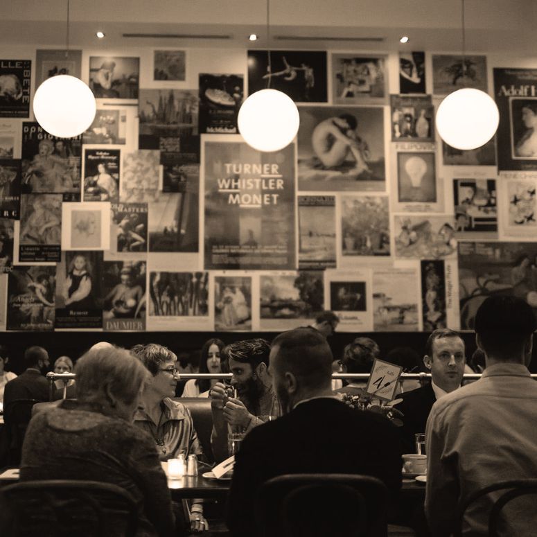 People dining at Le Select Bistro