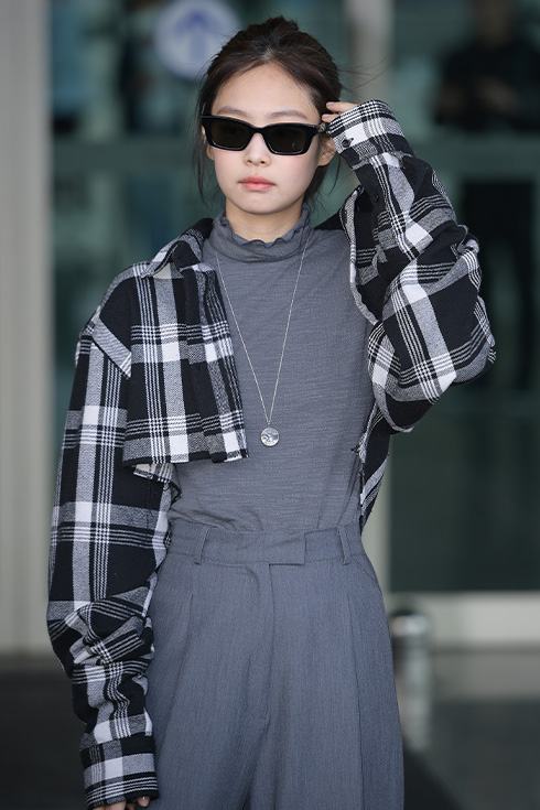 Jennie Kim at the airport